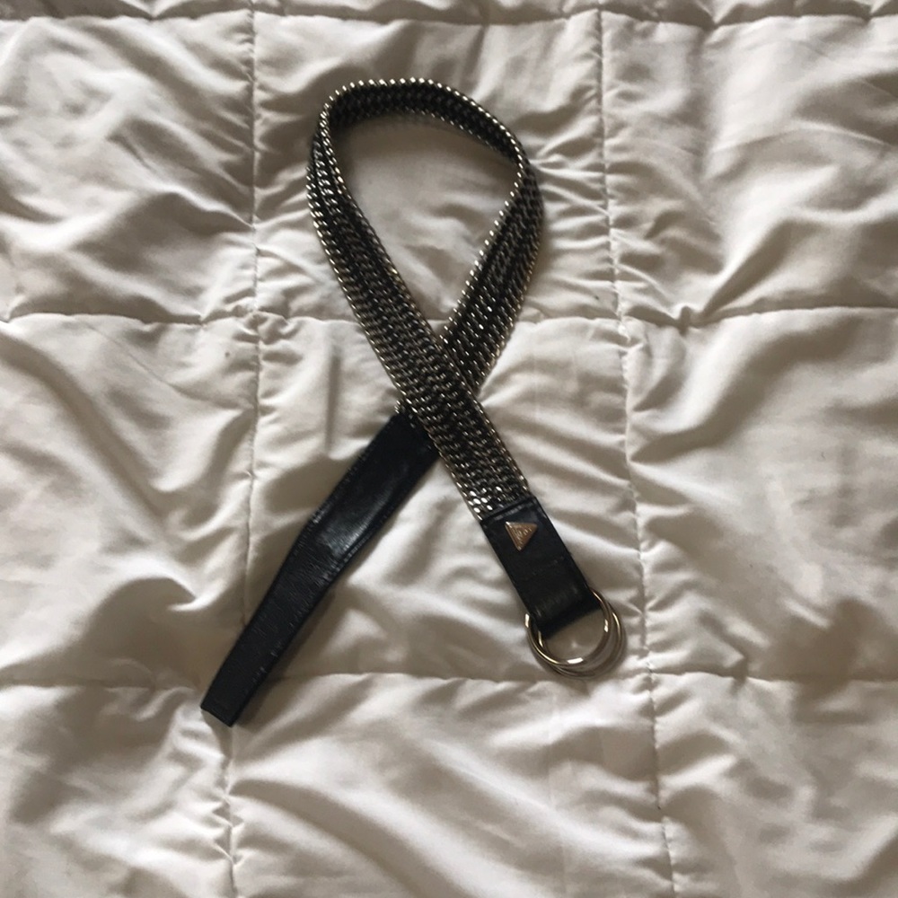 Black leather, chain guess belt